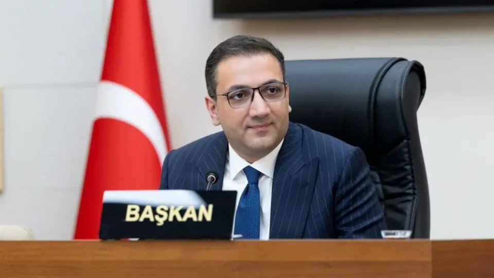 Balçova Belediye Başkanı Onur Yiğit görevden uzaklaştırıldı görseli