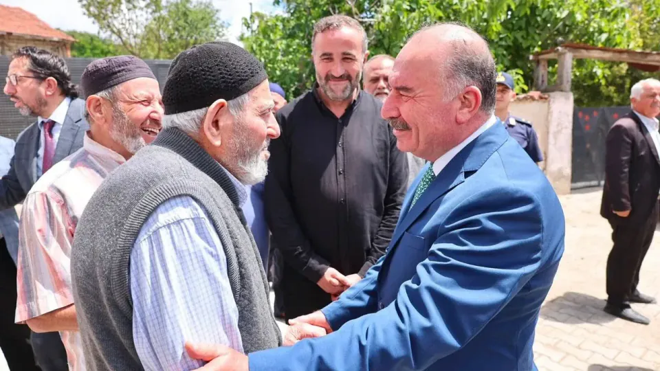Vali Ali Çalgan Mecitözü Alören Köyü'nde Vatandaşların Taleplerini Dinledi görseli