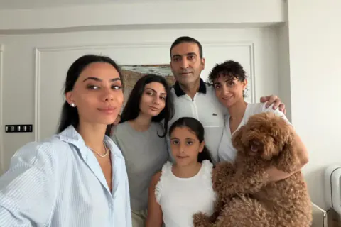 İnan Güney Tahliye Olduktan 11 Ay Sonra Sosyal Medyada İlk Kez Görüntü