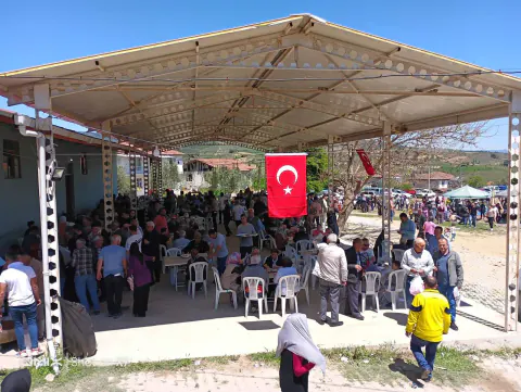 Bilecik'te Geleneksel Sanat Buluşması: Serkan Yıldırım Kınık Köyü'nde Çömlek Yaptı