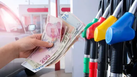 Motorine Büyük Zam: Litre Fiyatı 80 TL Sınırını Aştı