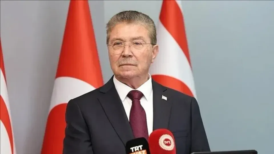 KKTC Başbakanı Üstel'den GKRY'ye Enerji ve Su Yanıtı: 'Size de Su Verebiliriz' görseli