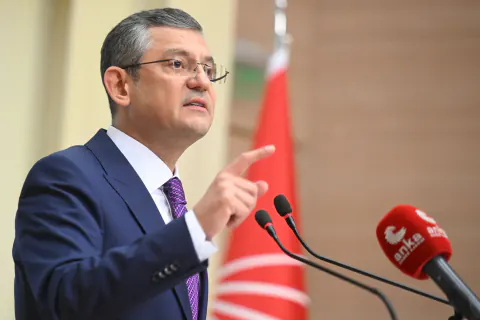 CHP Alanya'da İsyan: Bülent Kandemir Genel Merkez Kararlarına Rest Çekti