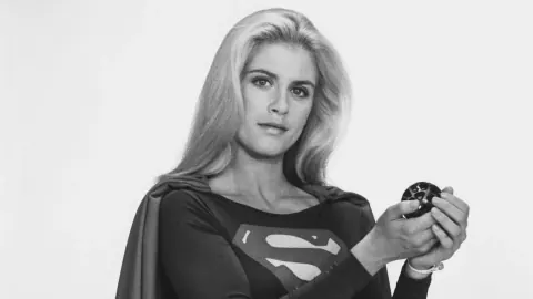 İlk Supergirl Helen Slater 40 Yıl Sonra Ortaya Çıktı: İşte Şimdiki Hali