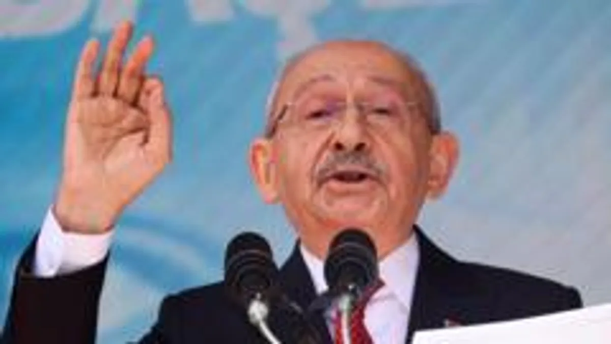 CHP'de Kurultay Hareketliliği: 900 Delegenin İmzası Kılıçdaroğlu'na Sunuluyor CHP'de Kurultay Hareketliliği: 900 Delegenin İmzası Kılıçdaroğlu'na Sunuluyor