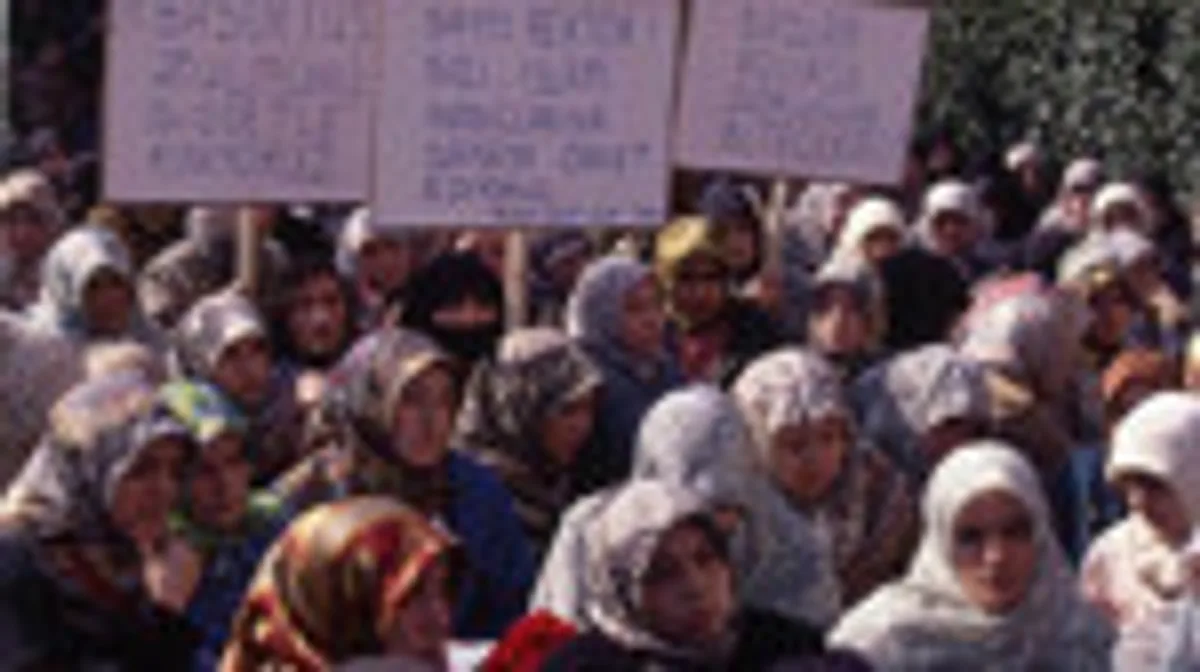 Türkiye'de başörtüsü yasağı nasıl sona erdi? 30 yıllık sürecin kırılma anları Türkiye'de başörtüsü yasağı nasıl sona erdi? 30 yıllık sürecin kırılma anları