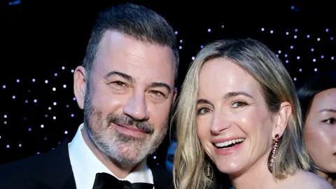 Jimmy Kimmel, Brooklyn Haftası'nda Eş ve Çocuklarıyla Nadir Aile Karesi Paylaştı