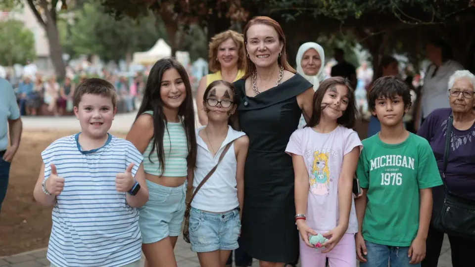 Konak'ta "Mutlu Çocuklar Sokağı" yaz molasından sonra kaldığı yerden devam etti görseli