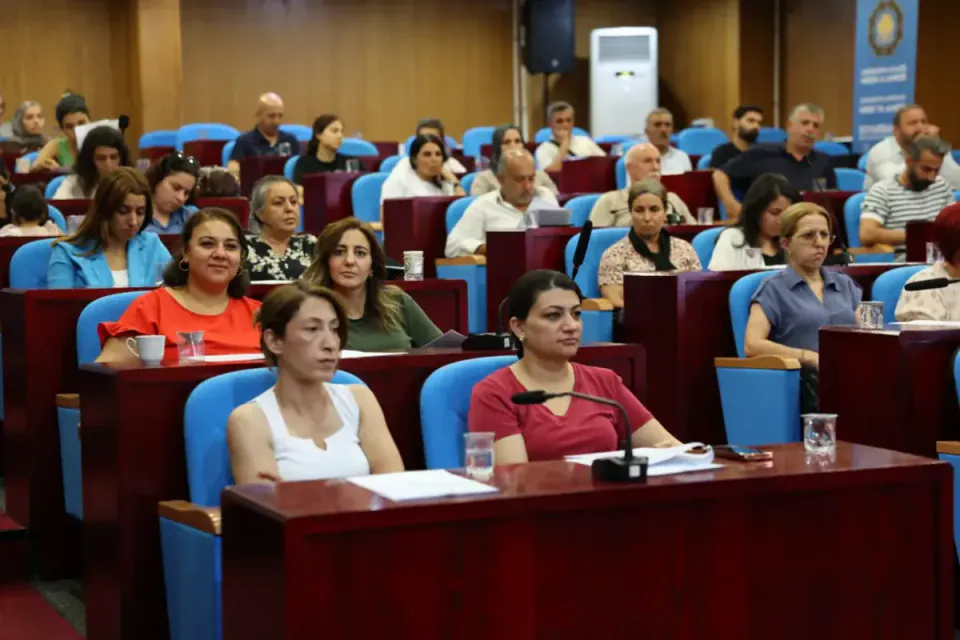Diyarbakır Belediye Meclisi'nde Yeni Seçim: Evin Yelboğa Başkan Vekili Oldu görseli