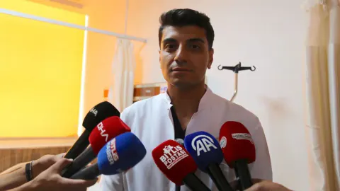 Bitlis'te bir ilk: 70 yaşlı hastanın kalın bağırsağı tamamen kapalı yöntemle alındı