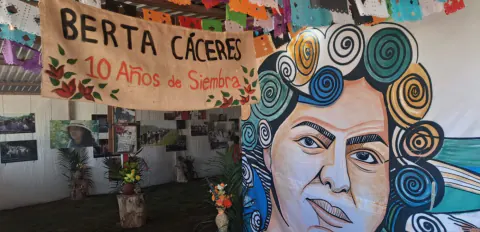 Berta Cáceres Cinayetinde 10 Yıl: Adalet Arayışı ve Direniş