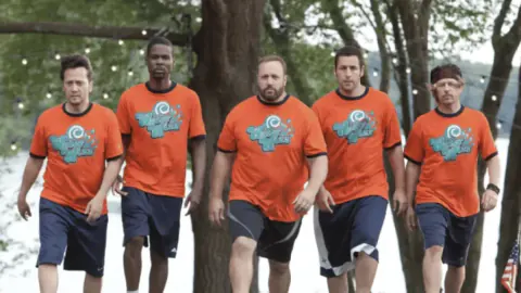 Adam Sandler 'Grown Ups 3' Setinde: New Jersey'den İlk Kareler ve Kadro Detayları