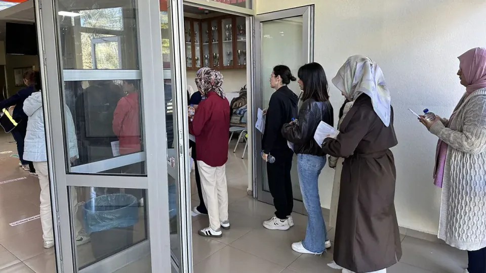 Kastamonu'da KPSS Ön Lisans Oturumu Başladı: Binlerce Aday Sınava Girdi görseli