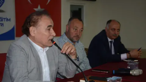 Kardelen'de Yeni Dönem Teması: Menekşe "Şehrimizi Başarılarla Duyuracağız"