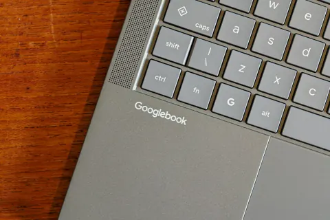 Android'li Dizüstü Bilgisayarlar 'Googlebook' Deneyimi: Vaat Edilen Cennet mi, Karmaşık Bir Geçiş mi?