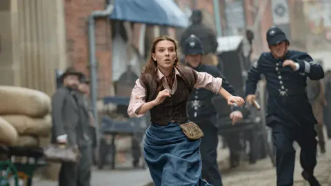 Enola Holmes 3 Netflix'te Yayınlandı: Vizyon Tarihi ve Konusuyla Geldi