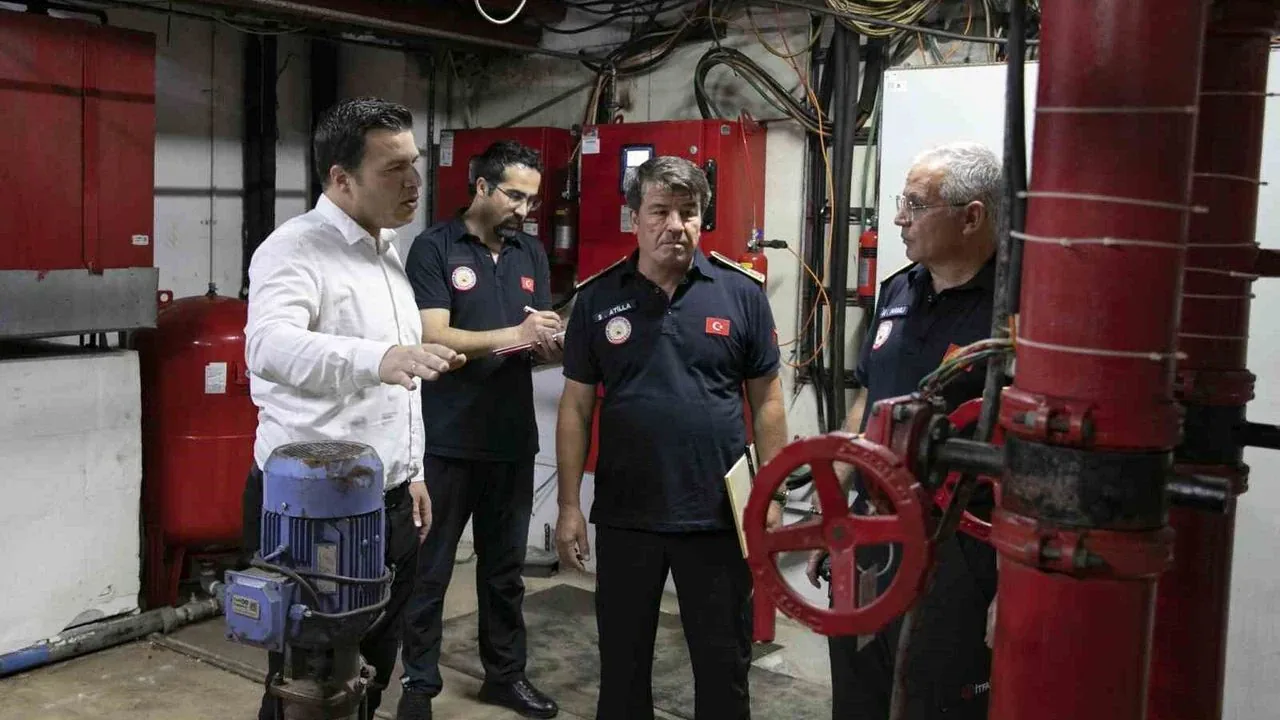 Mersin'deki Otellerde Yangın Güvenliği Alarmı: Denetimler Sıkılaştırıldı Mersin'deki Otellerde Yangın Güvenliği Alarmı: Denetimler Sıkılaştırıldı