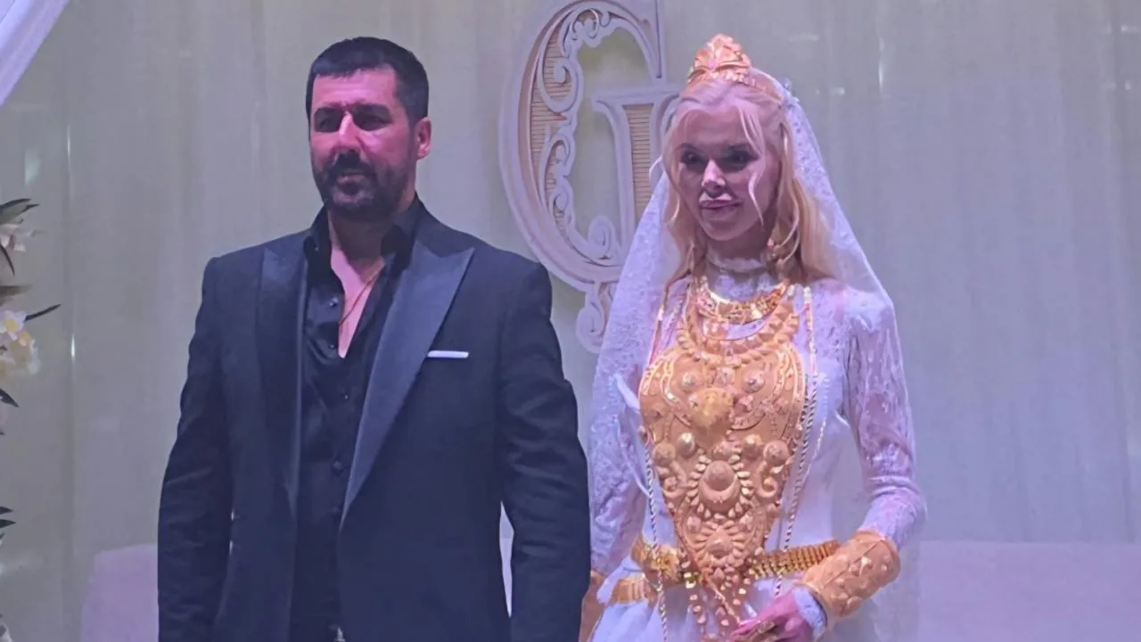 Vanlı Kara Haydar'ın düğün ziynetleri Muradiye'de ele geçirildi Vanlı Kara Haydar'ın düğün ziynetleri Muradiye'de ele geçirildi