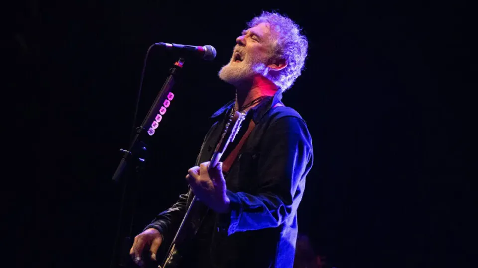 Oscar Ödüllü Müzisyen Glen Hansard Motosiklet Kazasında Hayatını Kaybetti görseli