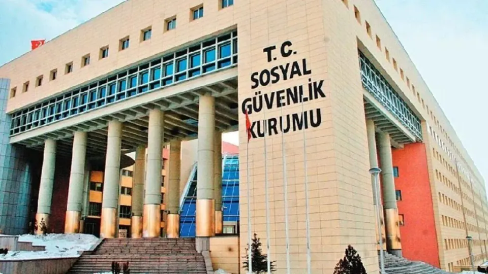 Memur ve Emekli Maaşlarında Yeni Dönem: En Düşük Memur Aylığı 70.224 TL Oldu görseli