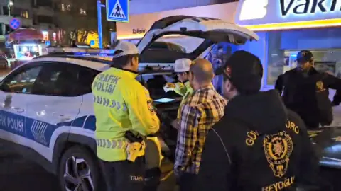 İstanbul Valiliği'nden Beyoğlu'nda Denetim Hamlesi: Tek Yön Bar Kapatıldı