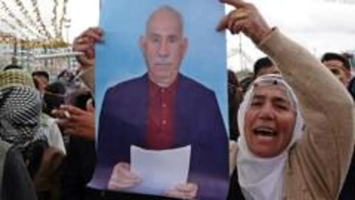 Abdullah Öcalan'dan Demokratikleşme Süreci Açıklaması Abdullah Öcalan'dan Demokratikleşme Süreci Açıklaması