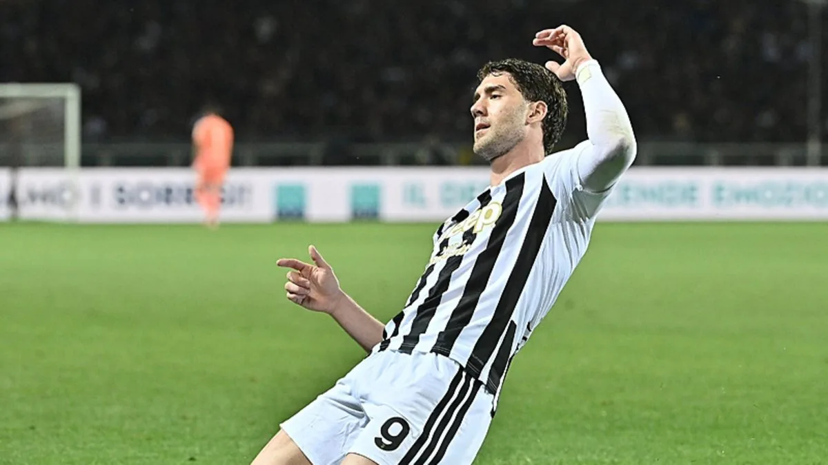 Fenerbahçe'de Vlahovic Transferi: Aziz Yıldırım Raporu Hazırladı Fenerbahçe'de Vlahovic Transferi: Aziz Yıldırım Raporu Hazırladı