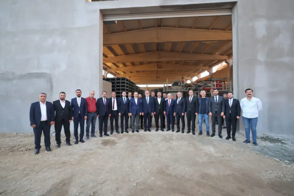 Siirt'te Öz Kaynaklı Parke Taşı Tesisi Açılıyor: Günlük 1000 Metrekare Kapasite görseli