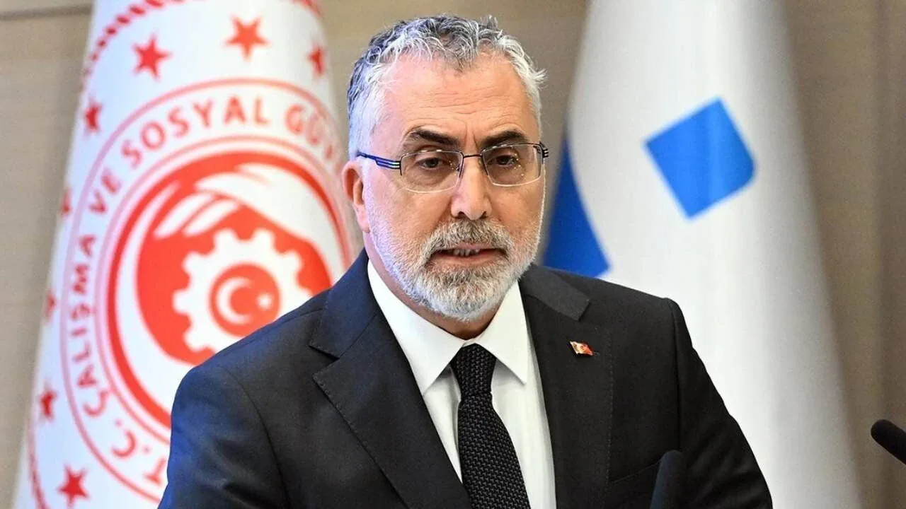 İmalat Sanayisine 3 Yılda 187,5 Milyar Lira Destek Müjdesi İmalat Sanayisine 3 Yılda 187,5 Milyar Lira Destek Müjdesi