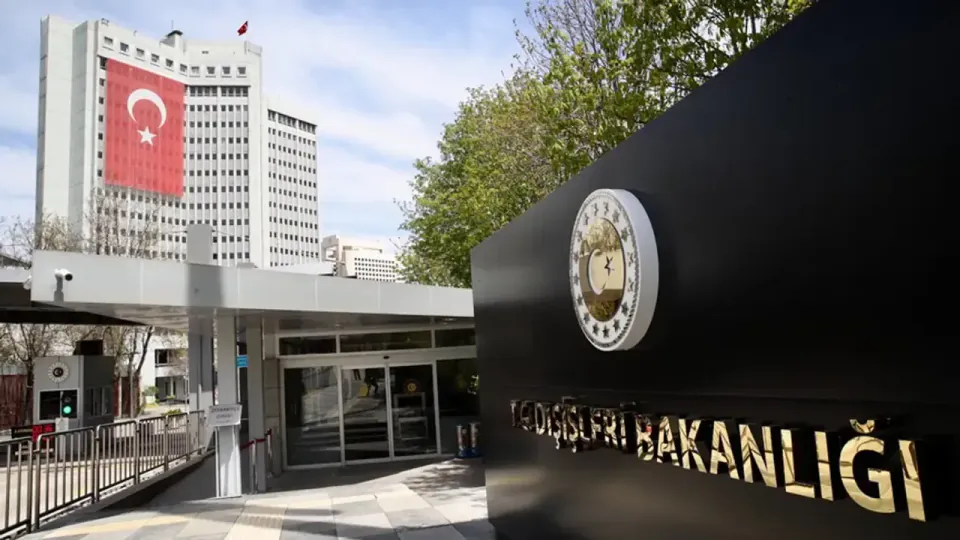 Dışişleri Bakanlığı: Irak'tan Suudi Arabistan'a İHA Saldırısı 'Kabul Edilemez', Bölgesel Güvenlik Tehdit Ediliyor görseli