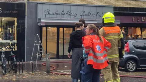 Hollanda'da Schagen'de pastane yangını: 3 tanker müdahale etti, yaralı yok