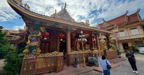 Bangkok'un Kalbinde Bir Miras: 200 Yıllık Khanh Van Tapınağı Onurlandırıldı