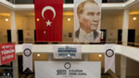 Ankara 2. Baro başkanlığına Muhammet Kürşat Üçüncü seçildi: Kırmızı Liste galip geldi