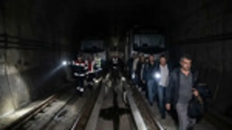 Ankara'da 72 saatlik karanlık senaryosu: İlk dakikada metro durur, 4. saatte şişe suyu kalmaz görseli